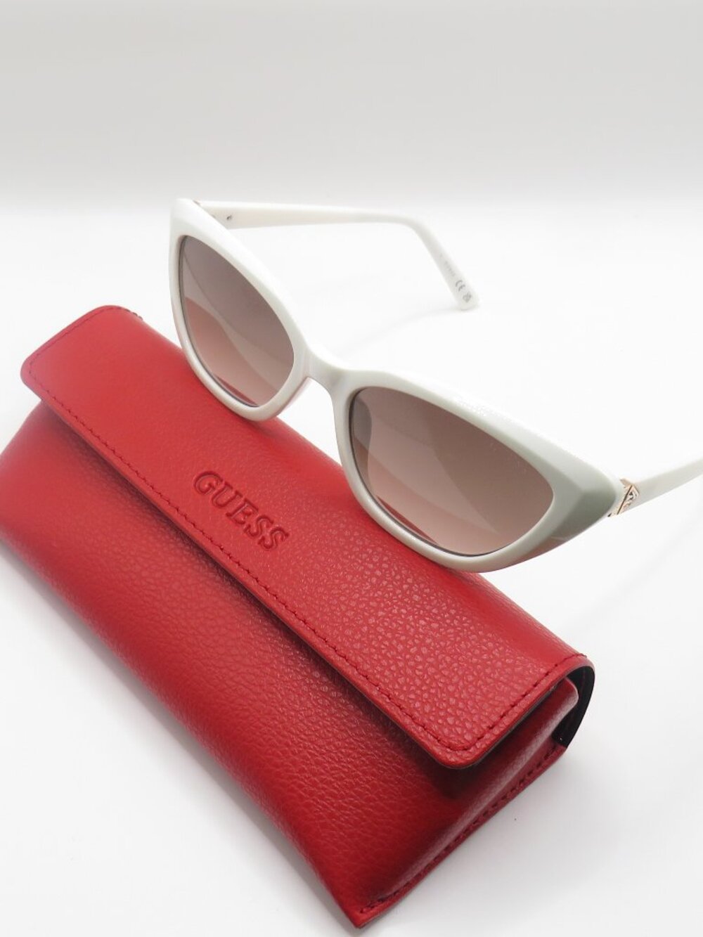 Guess New GF6197/S 25F White/Brown Gradient Cate Eye Sunglasses.